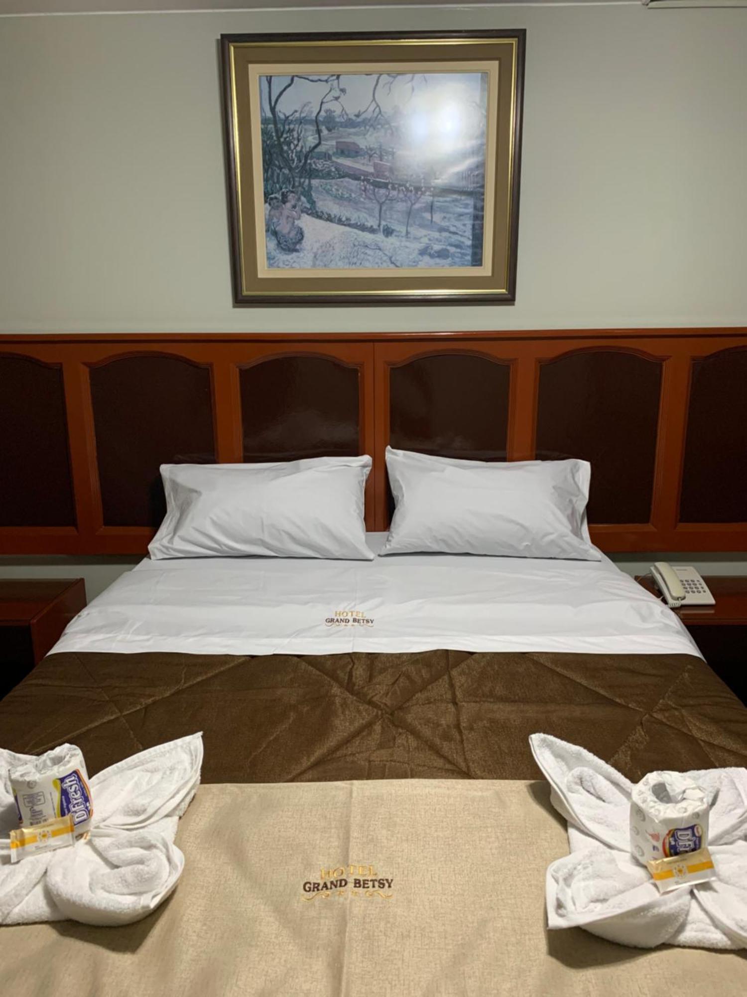 Grand Hotel Betsy Lima Luaran gambar