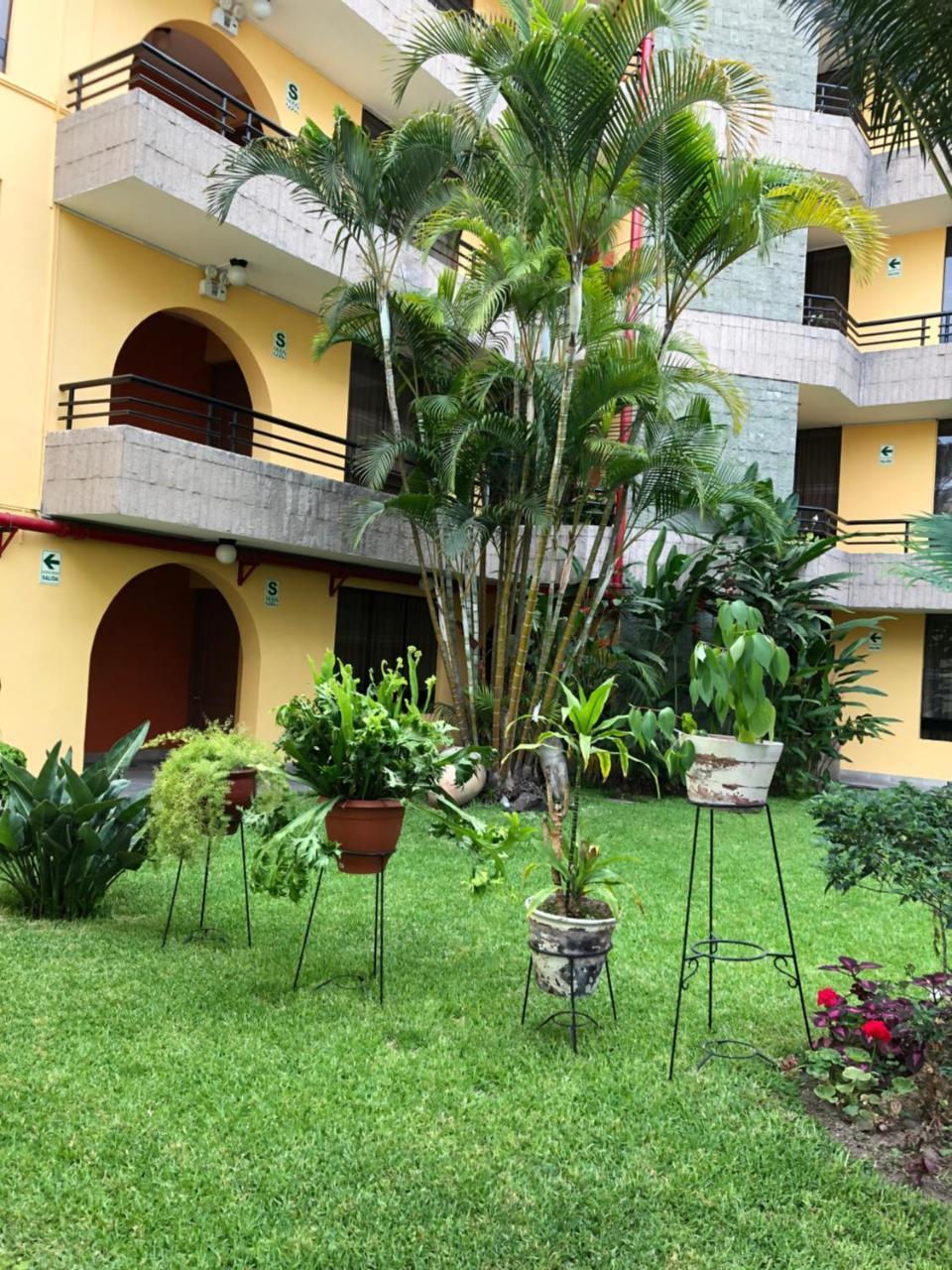 Grand Hotel Betsy Lima Luaran gambar