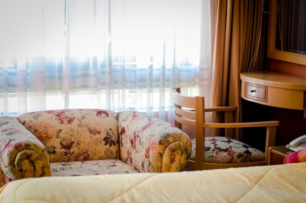 Grand Hotel Betsy Lima Luaran gambar